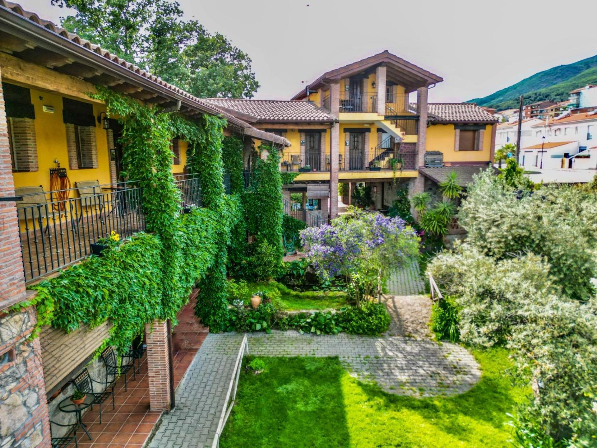 Hotel Rural La Covacha Losar De La Vera Dış mekan fotoğraf